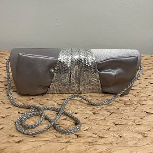 JESSICA McCLINTOCK Silver Sequined Satin Bow Flap Evening Clutch
